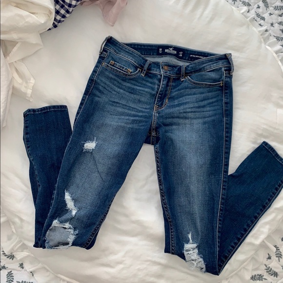 Hollister Ripped Low Rise Super Skinny Crop Jeans - Picture 2 of 5